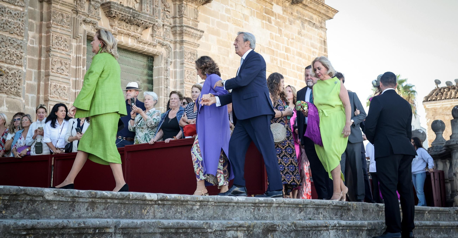 Imágenes de los asistentes a la boda de Ana Cristina Portillo Domecq en la Catedral de Jerez Imágenes de los asistentes a la boda de Ana Cristina Portillo Domecq en la Catedral de Jerez