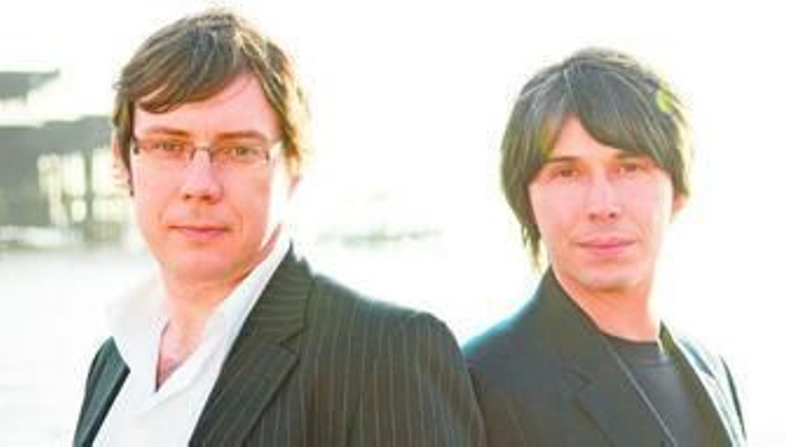 Jeff Forshaw (Manchester, 1968) y Brian Cox (Oldham, 1068) se acercan en este ensayo de voluntad pedagógica a universos como el de la física cuántica.