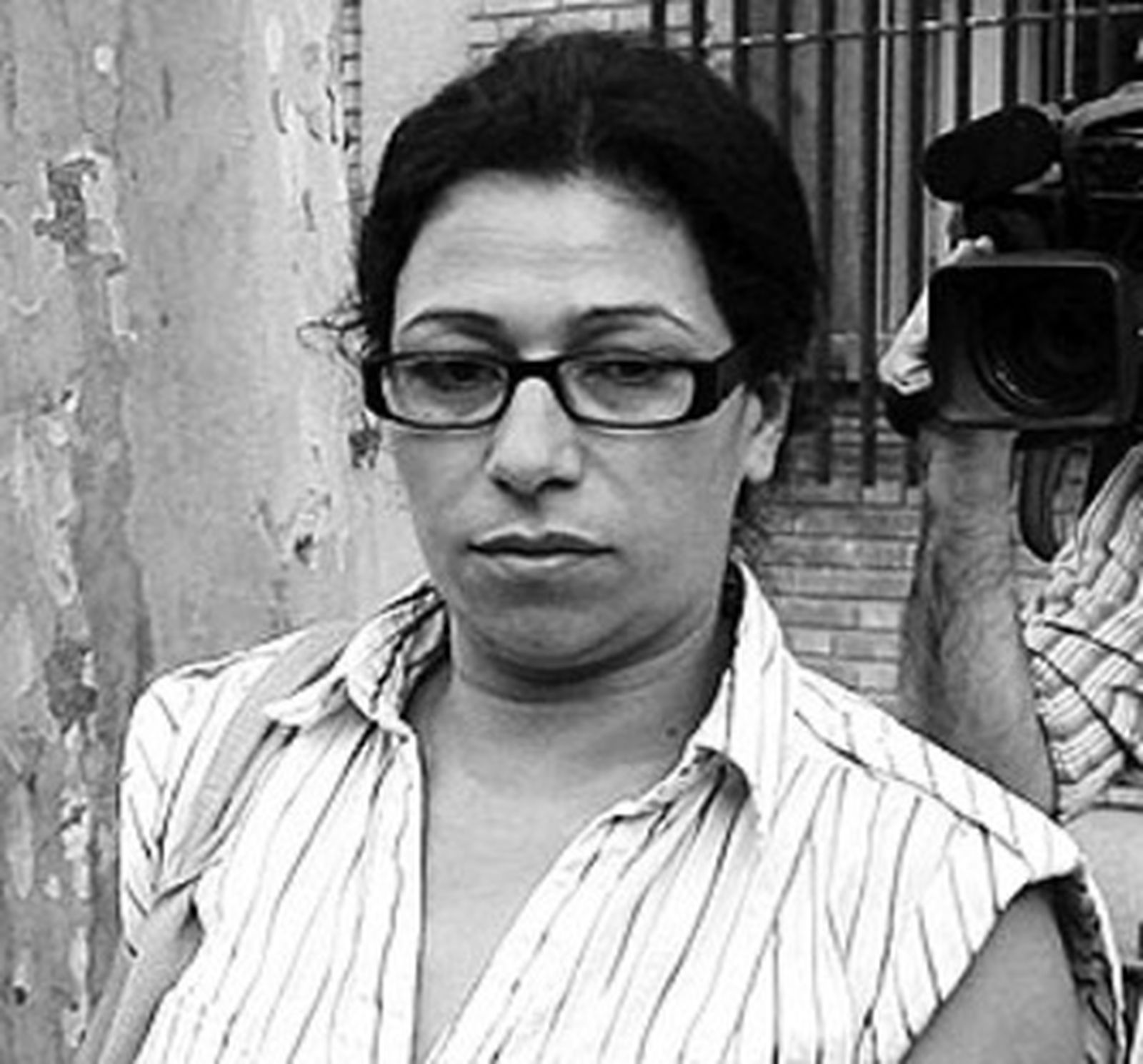 El juez instructor mantiene las medidas contra la madre que dejó solo a su hijo