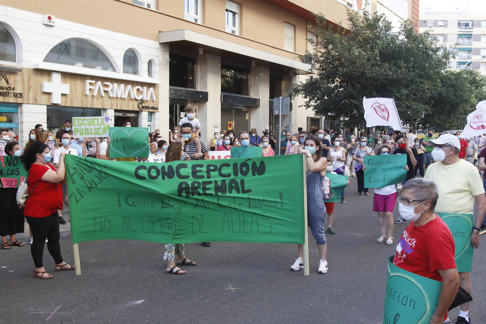 Las imágenes de la concentración contra el cierre de unidades en Córdoba