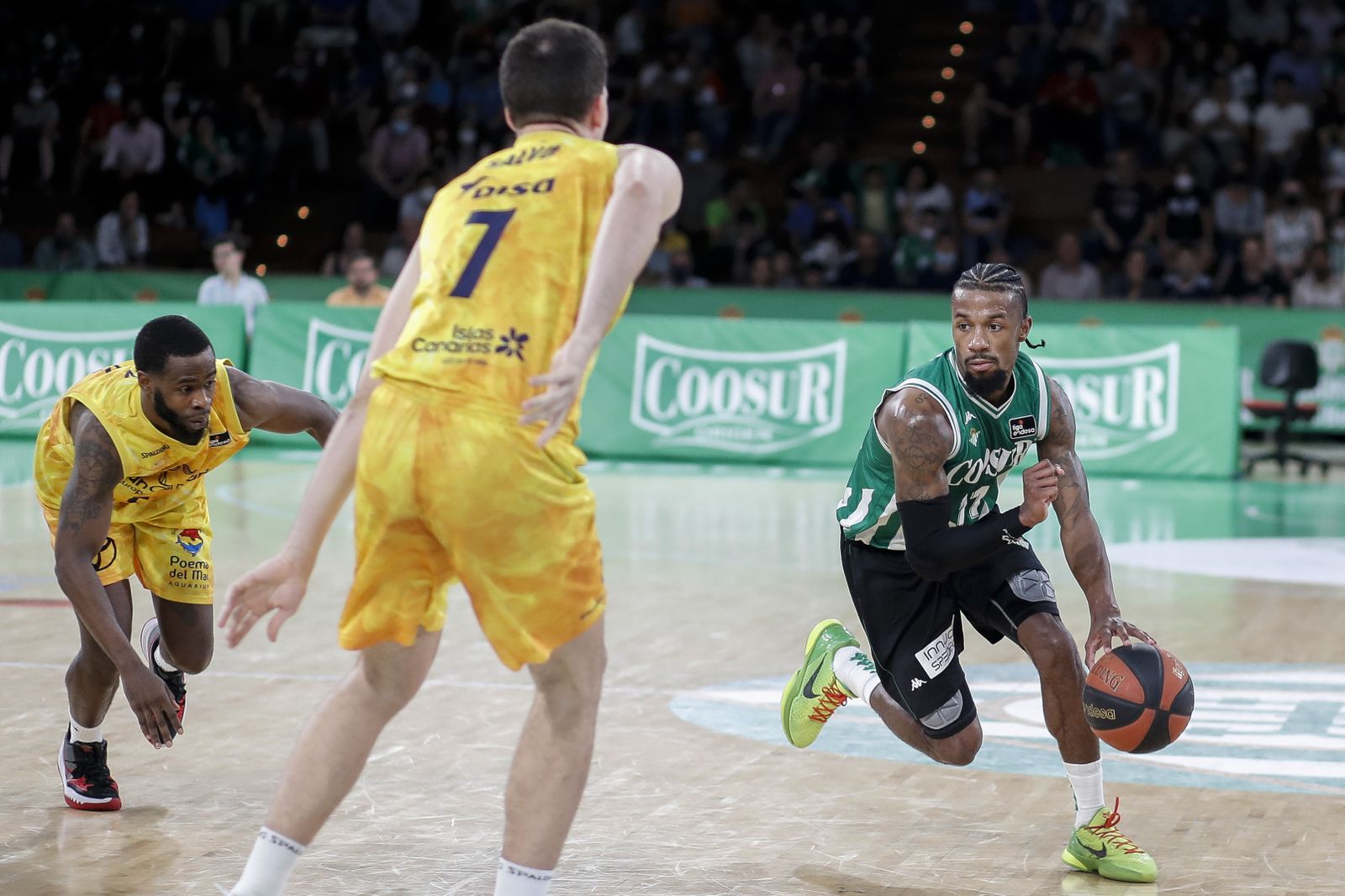 Las imágenes de la salvación del Coosur Betis