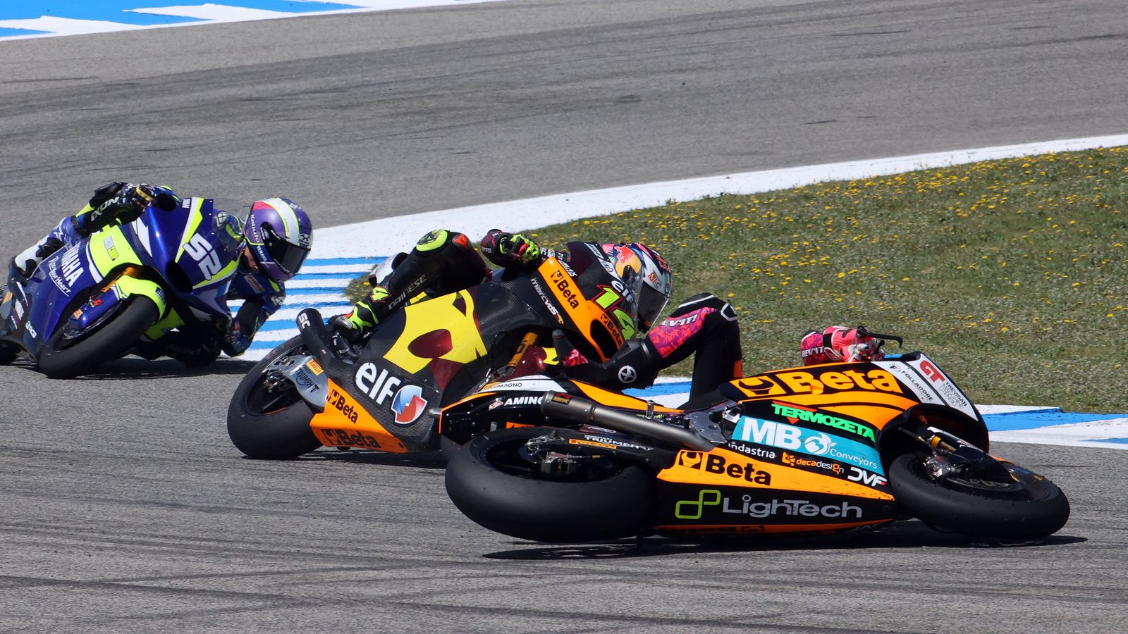 Imágenes de las caídas en las carreras del GP España en Jerez