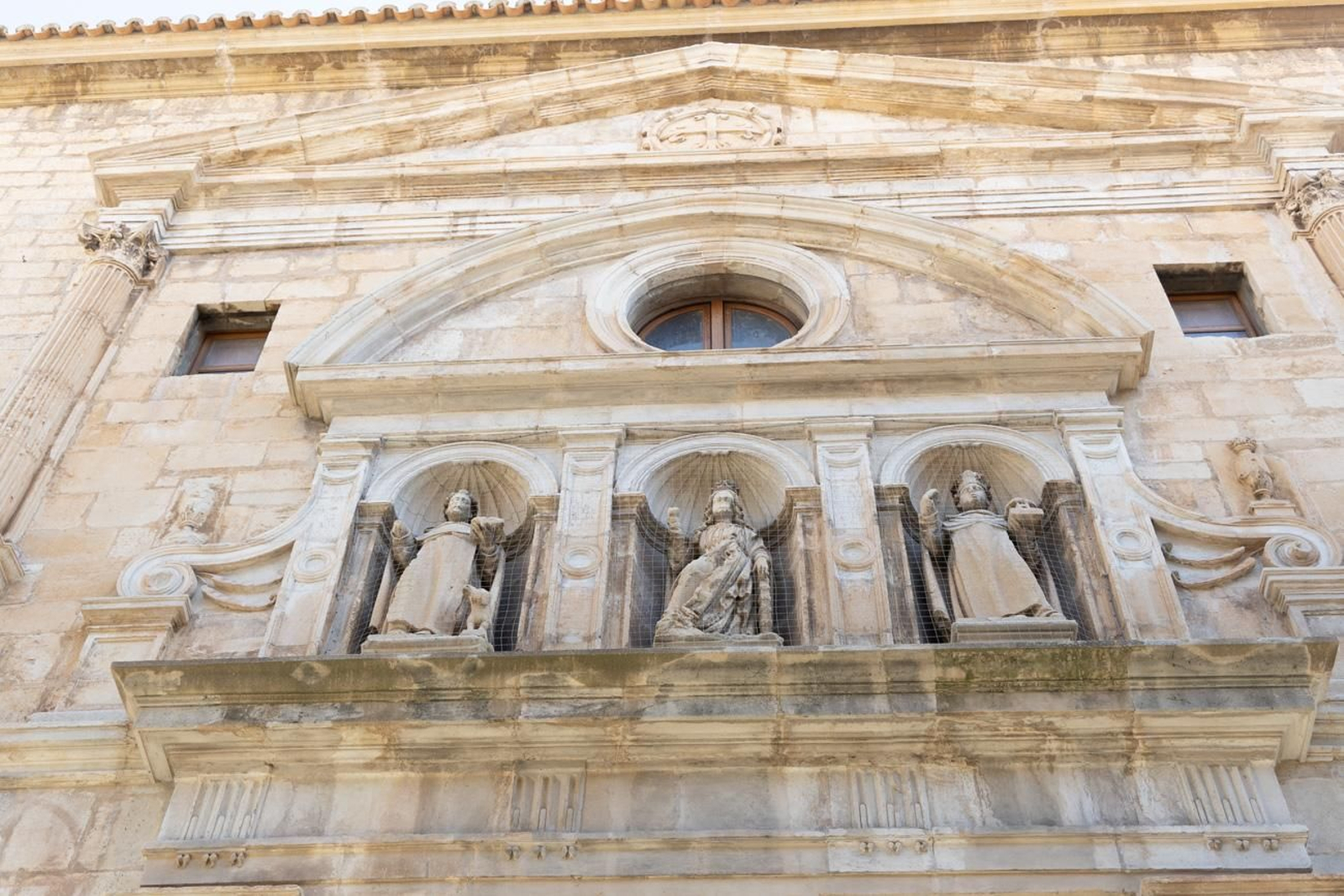 El Archivo Histórico Provincial de Jaén: de convento a guardián de la cultura El Archivo Histórico Provincial de Jaén: de convento a guardián de la cultura