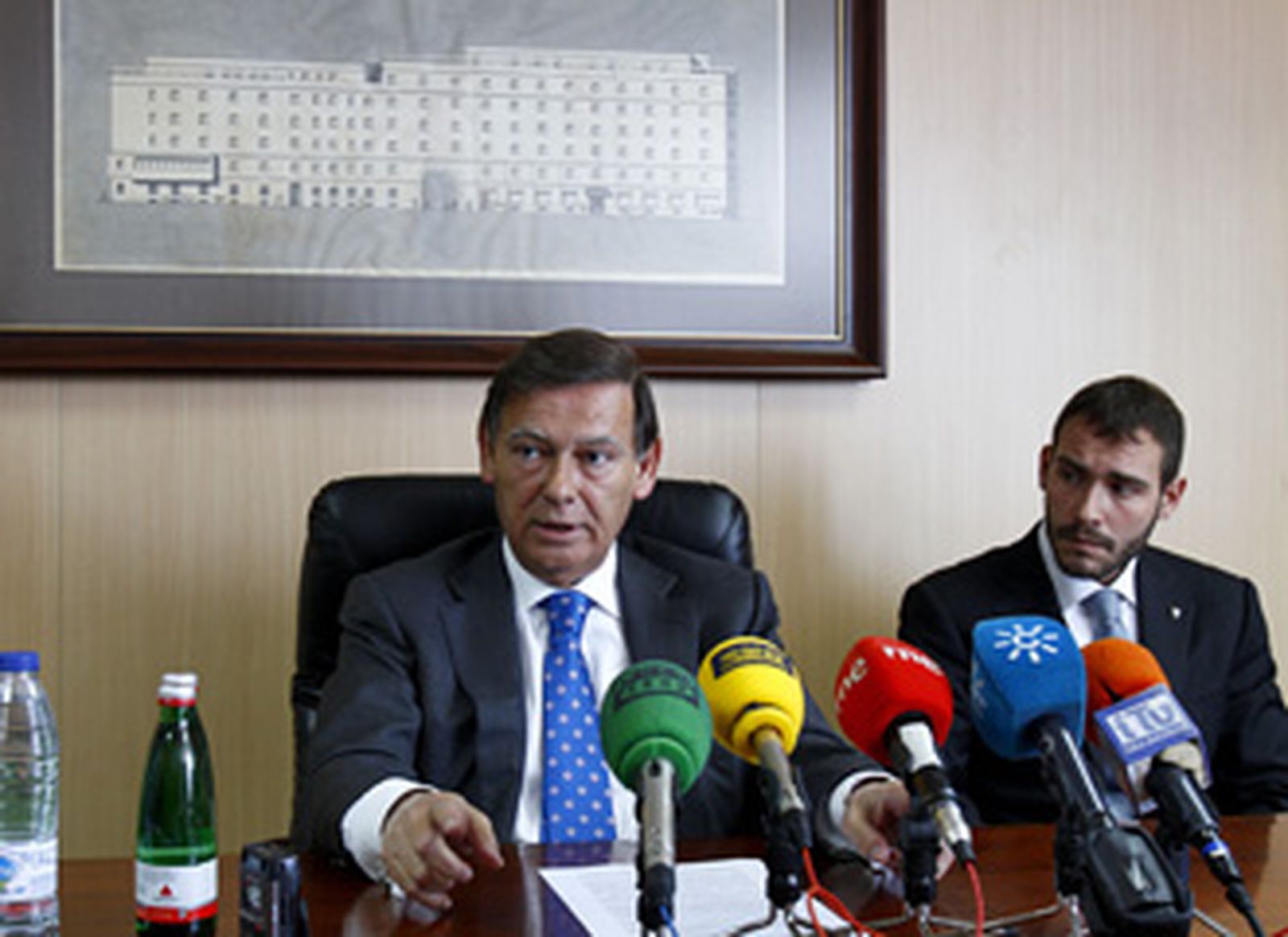 Pascual propone a Defensa un macro proyecto hotelero