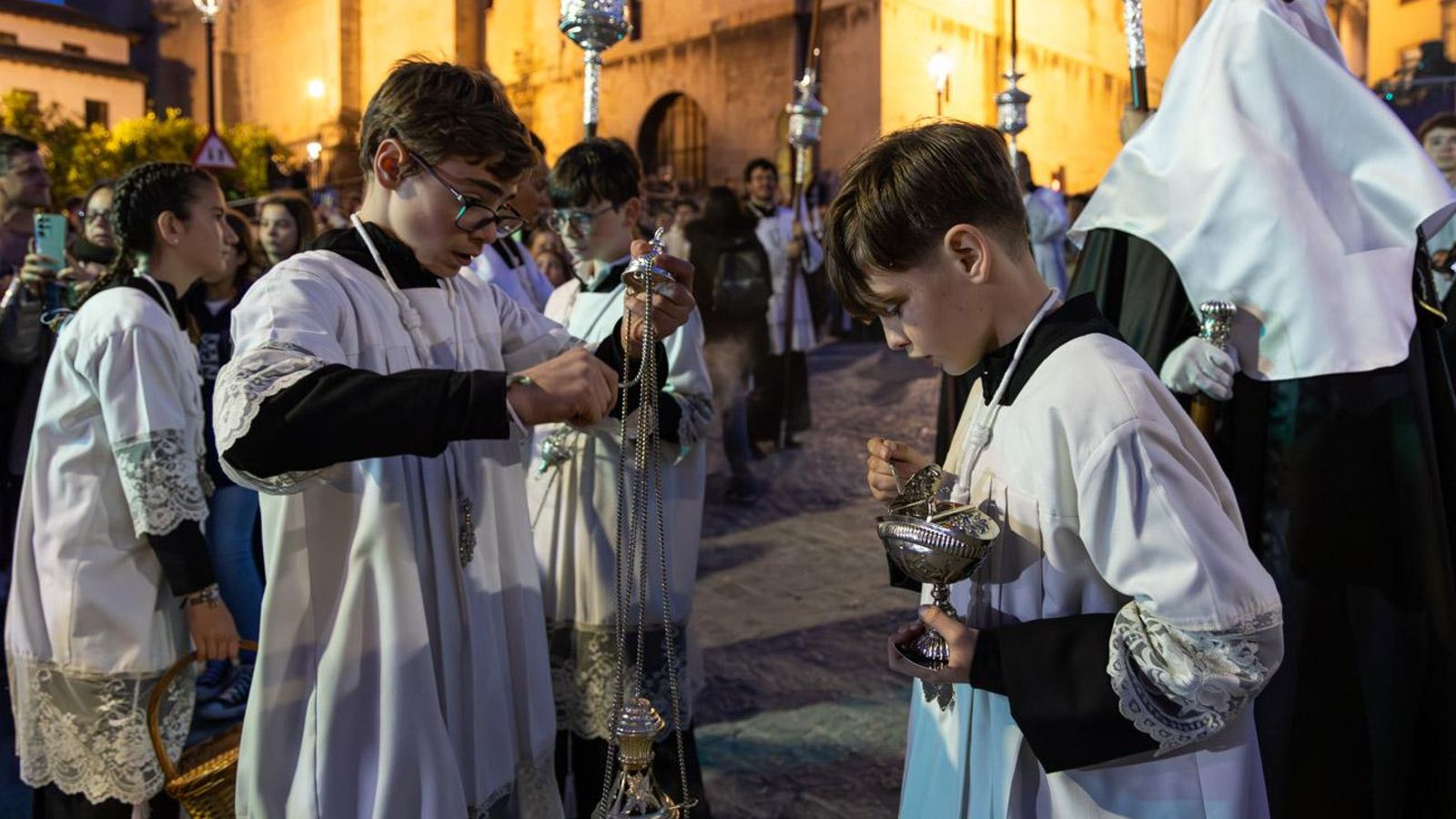Los jiennenses se recrean con la cofradía de los Estudiantes un nuevo Lunes Santo
