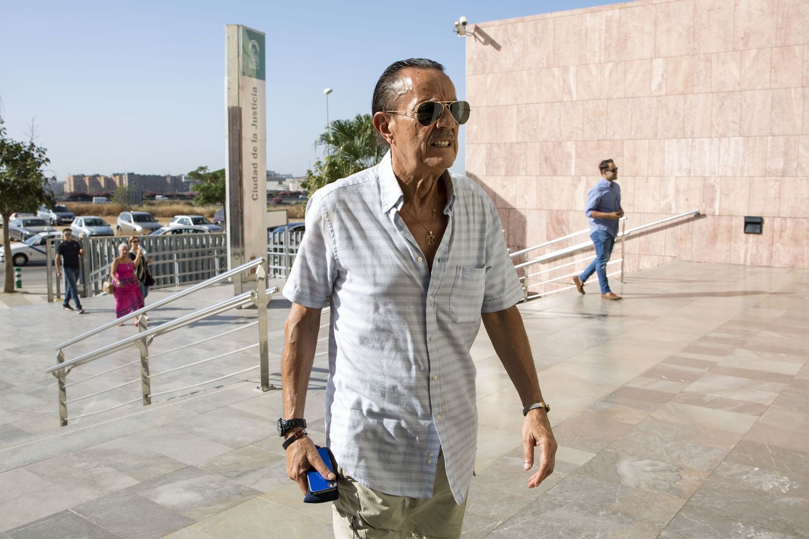 Julián Muñoz a su llegada a la Ciudad de la Justicia de Málaga.