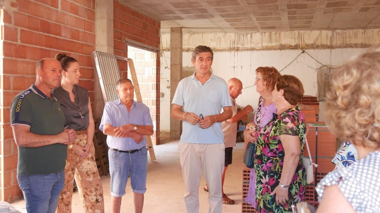 Visita a las obras de ampliación del centro de mayores de Puente del Río.