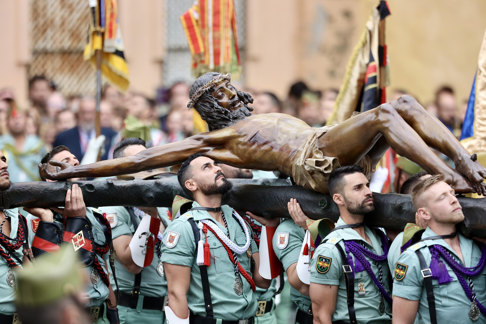 Las fotos de la Legión en el traslado del Cristo de Mena en Málaga este Jueves Santo Las fotos de la Legión en el traslado del Cristo de Mena en Málaga este Jueves Santo