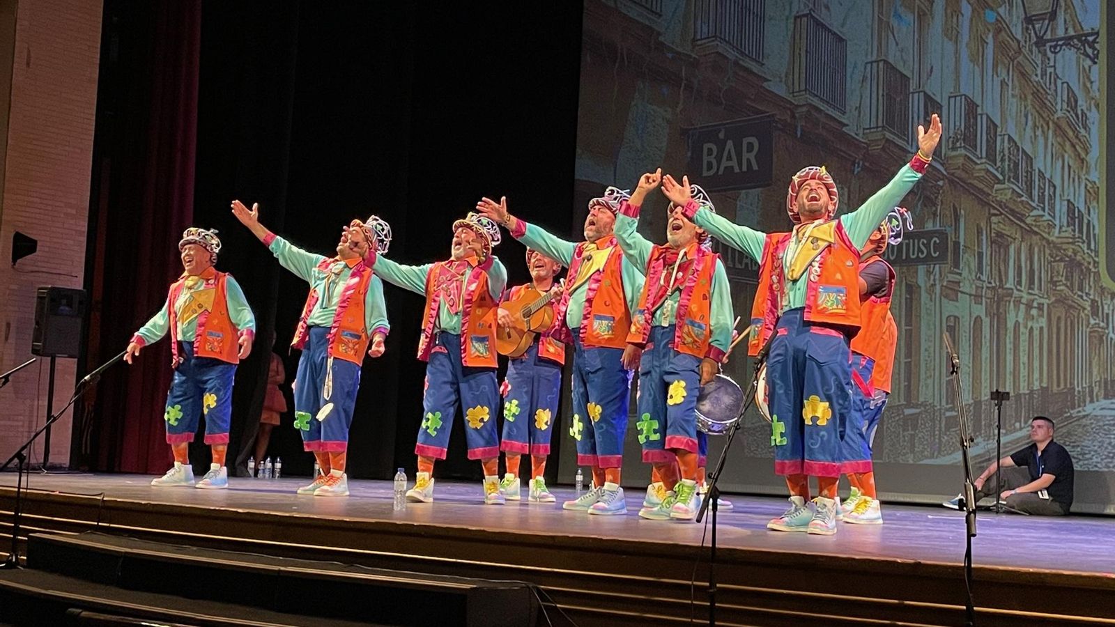 La chirigota ‘Los disléxicos’ llegaba desde Cádiz.