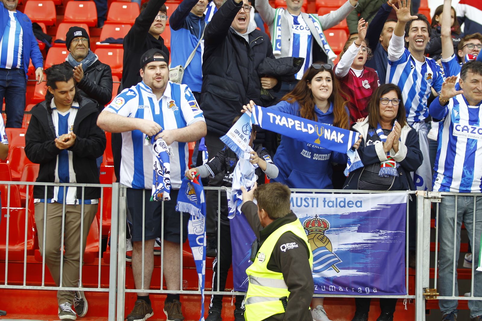Imágenes del partido U.D. Almería-Real Sociedad