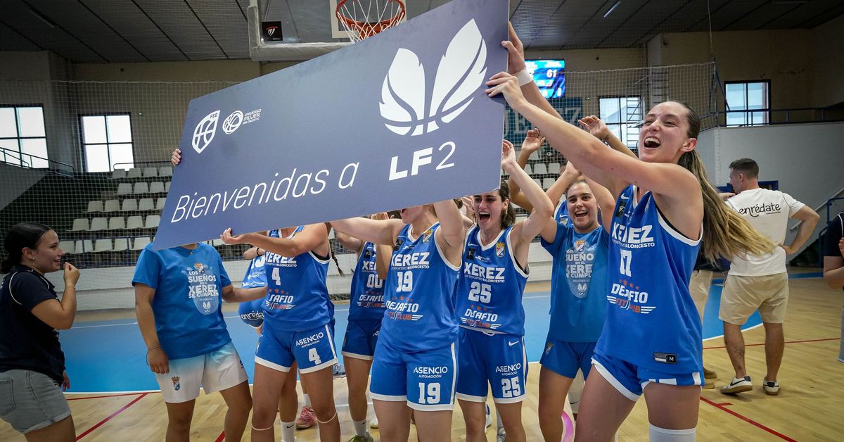 Imágenes del ascenso del Xerez CD Baloncesto a la Liga Femenina 2