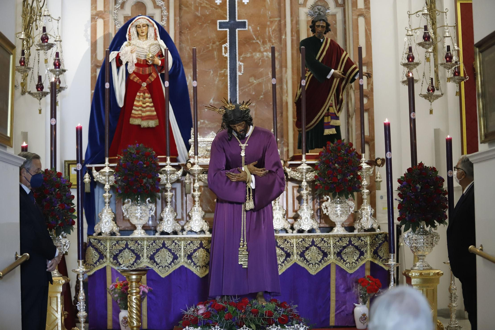 Imágenes de las veneraciones a los Cautivos de Huelva