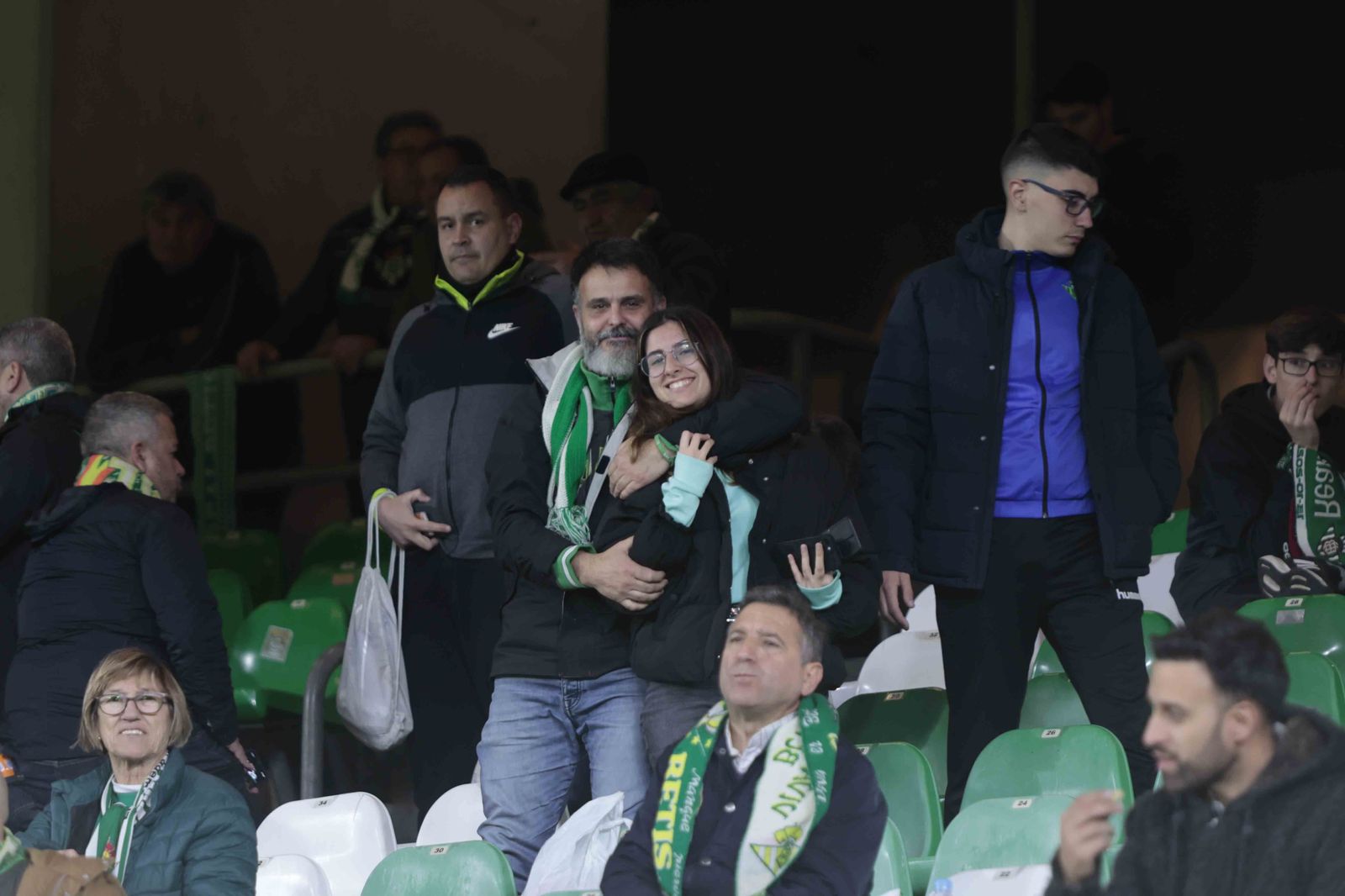 Búscate en las gradas del Villamarín