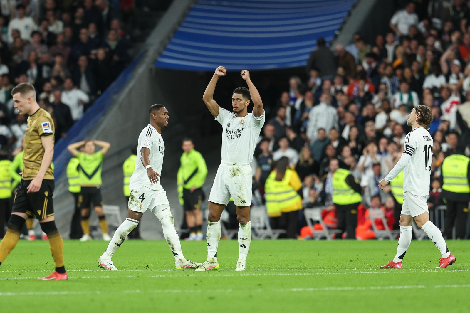Las fotos del Real Madrid - Real Sociedad camino del Estadio de la Cartuja