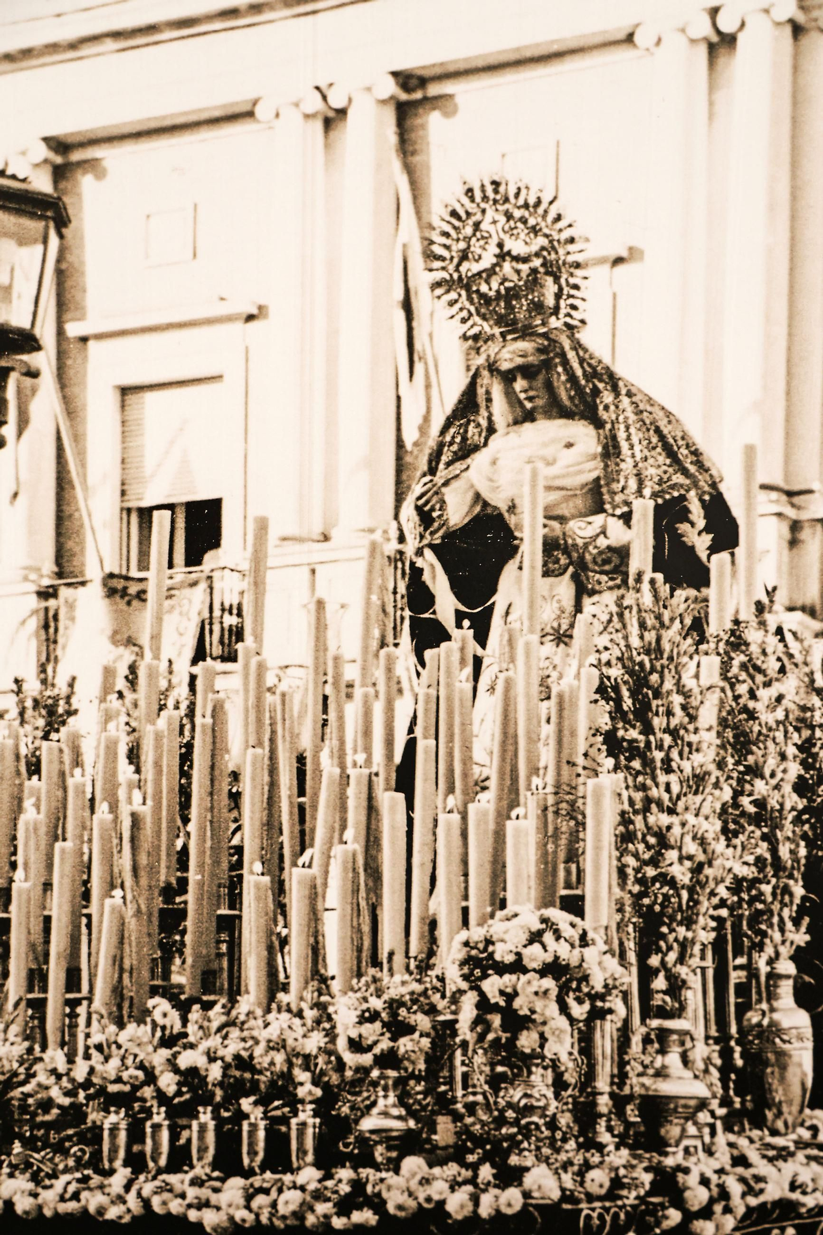 Imágenes de la Inauguración de la exposición 'Magna. Procesiones Marianas históricas en Huelva'
