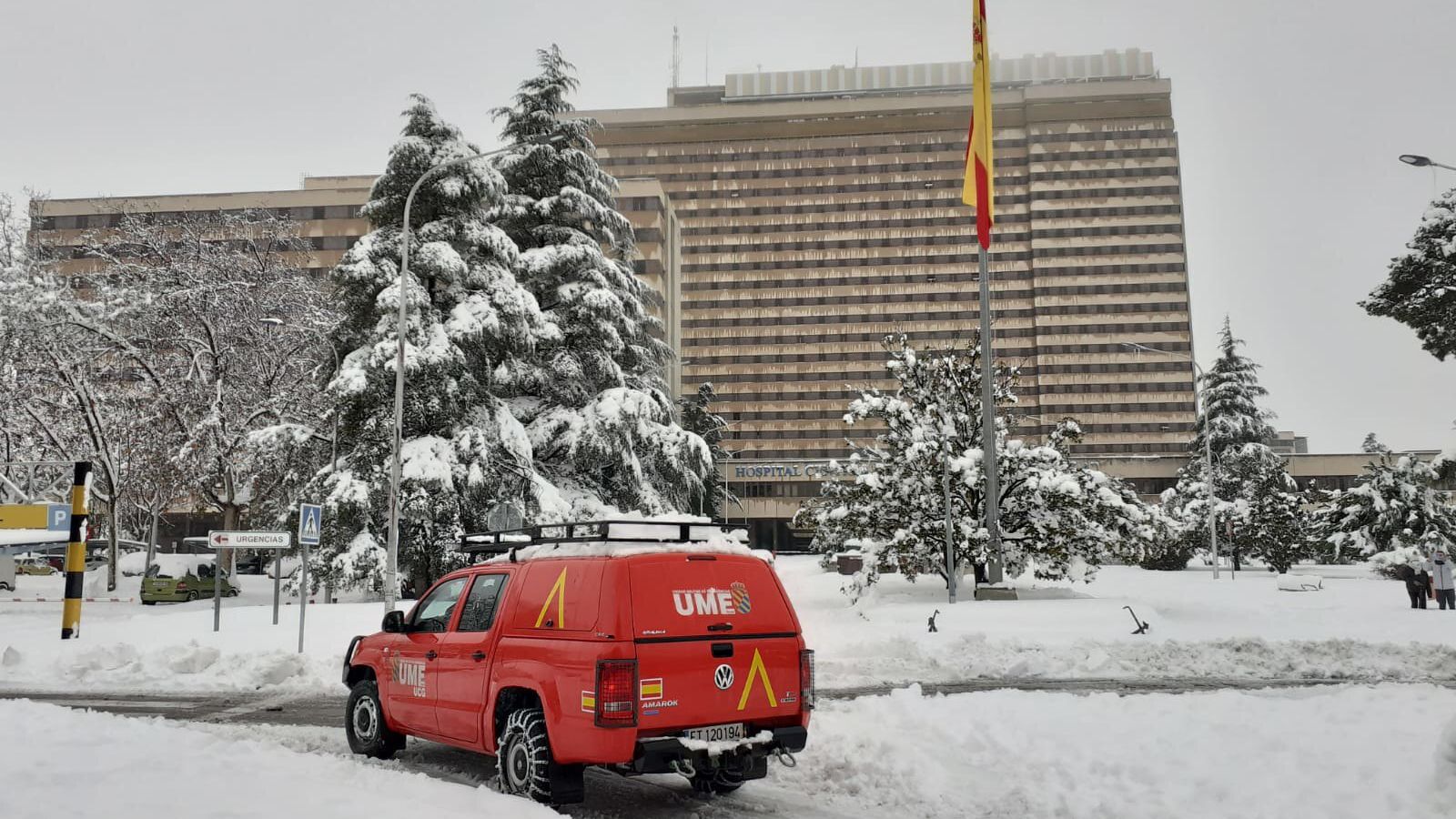 Algunas unidades ya cuentan con pick-up, como es el caso de los Amarok de la UME.
