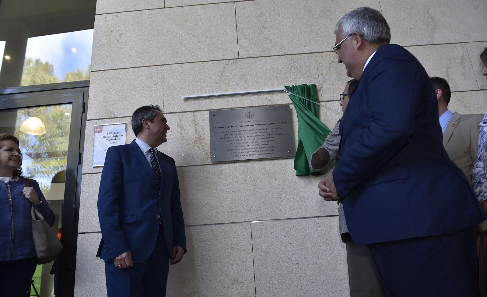 La inauguración de la Biblioteca de la Hispalense, en imágenes