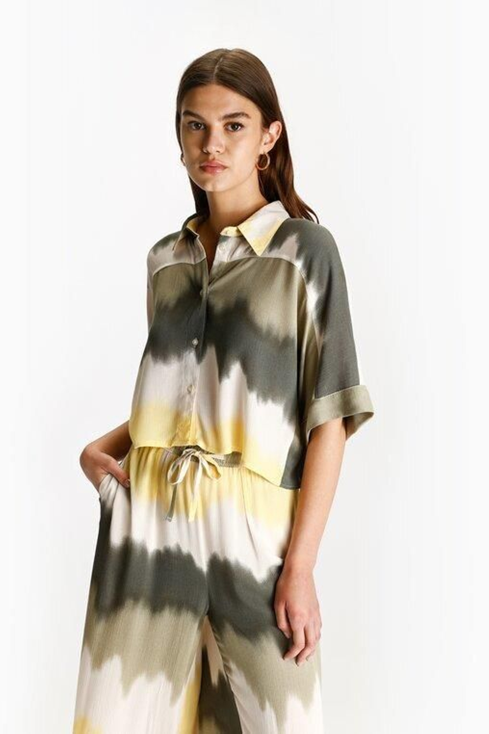 Camisa en tie dye de Lefties. Camisa en tie dye de Lefties.