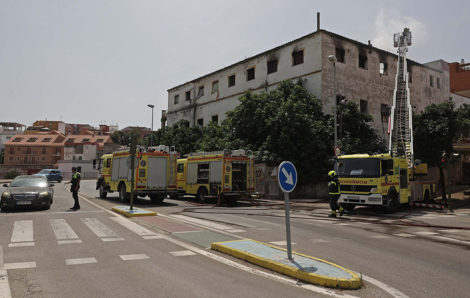 Fotos del incendio en el Patio de Soto en Algeciras Fotos del incendio del Patio de Soto en Algeciras