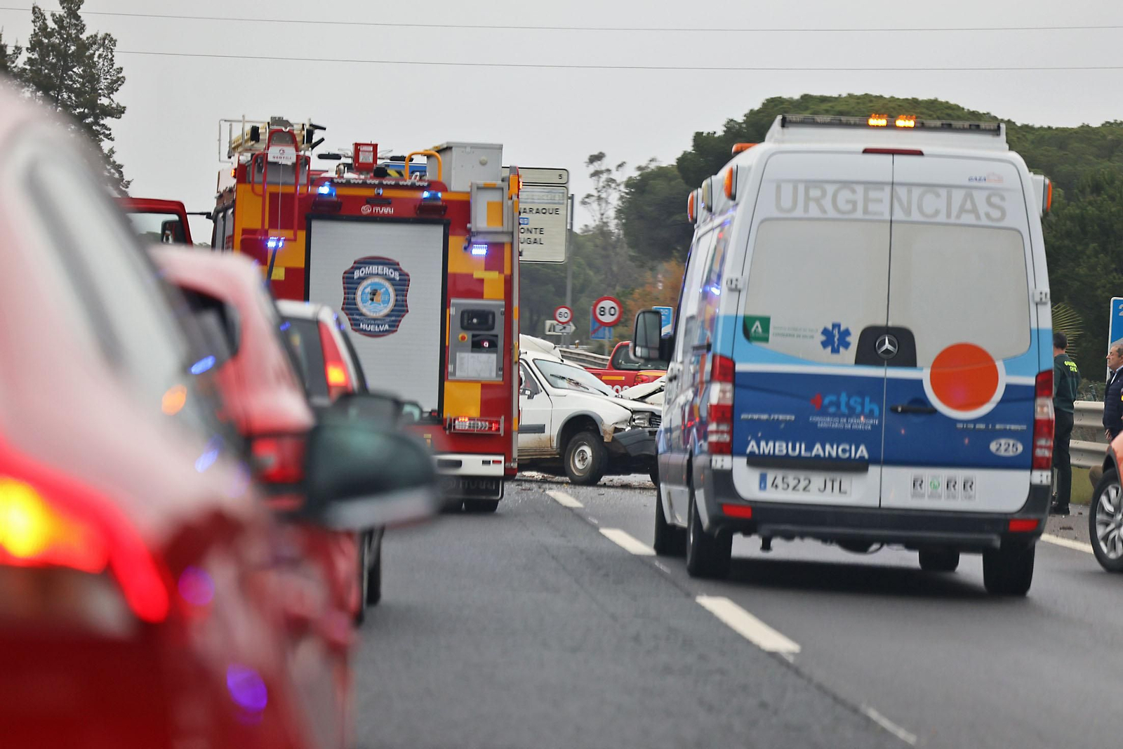 Imágenes del accidente en la autovía de Punta Umbría a Huelva