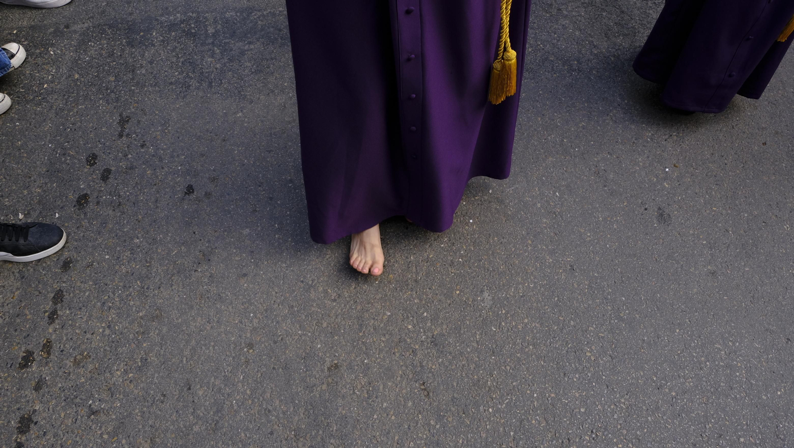 Pasión vuelve a su Iglesia de Santa Teresa azotada por la lluvia