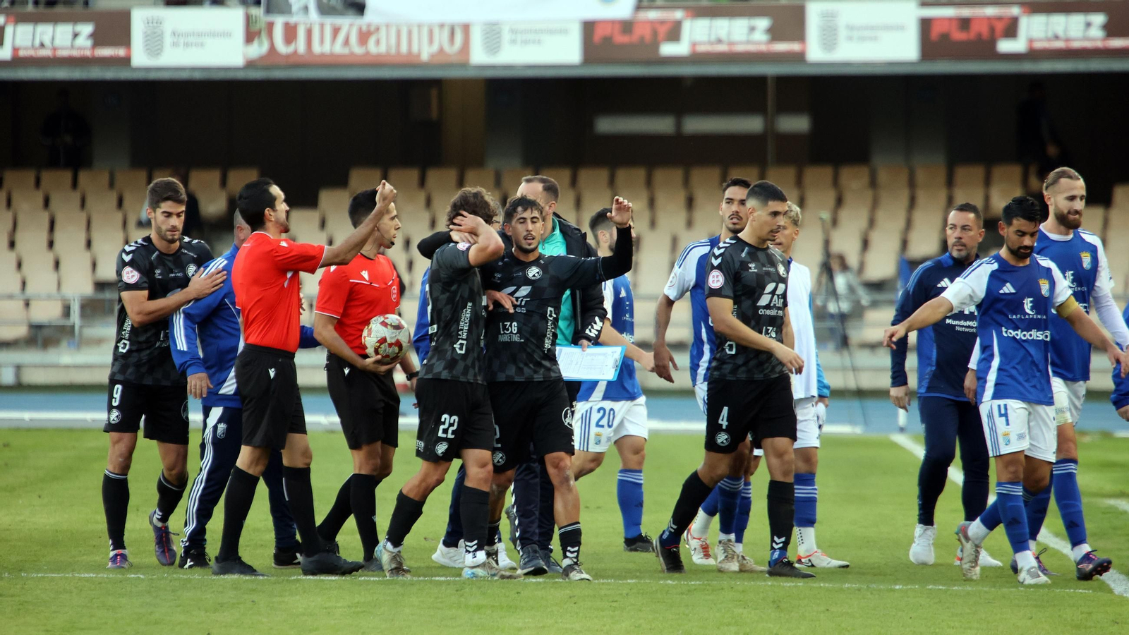 Imágenes del derbi entre Xerez CD y Xerez DFC en Chapín