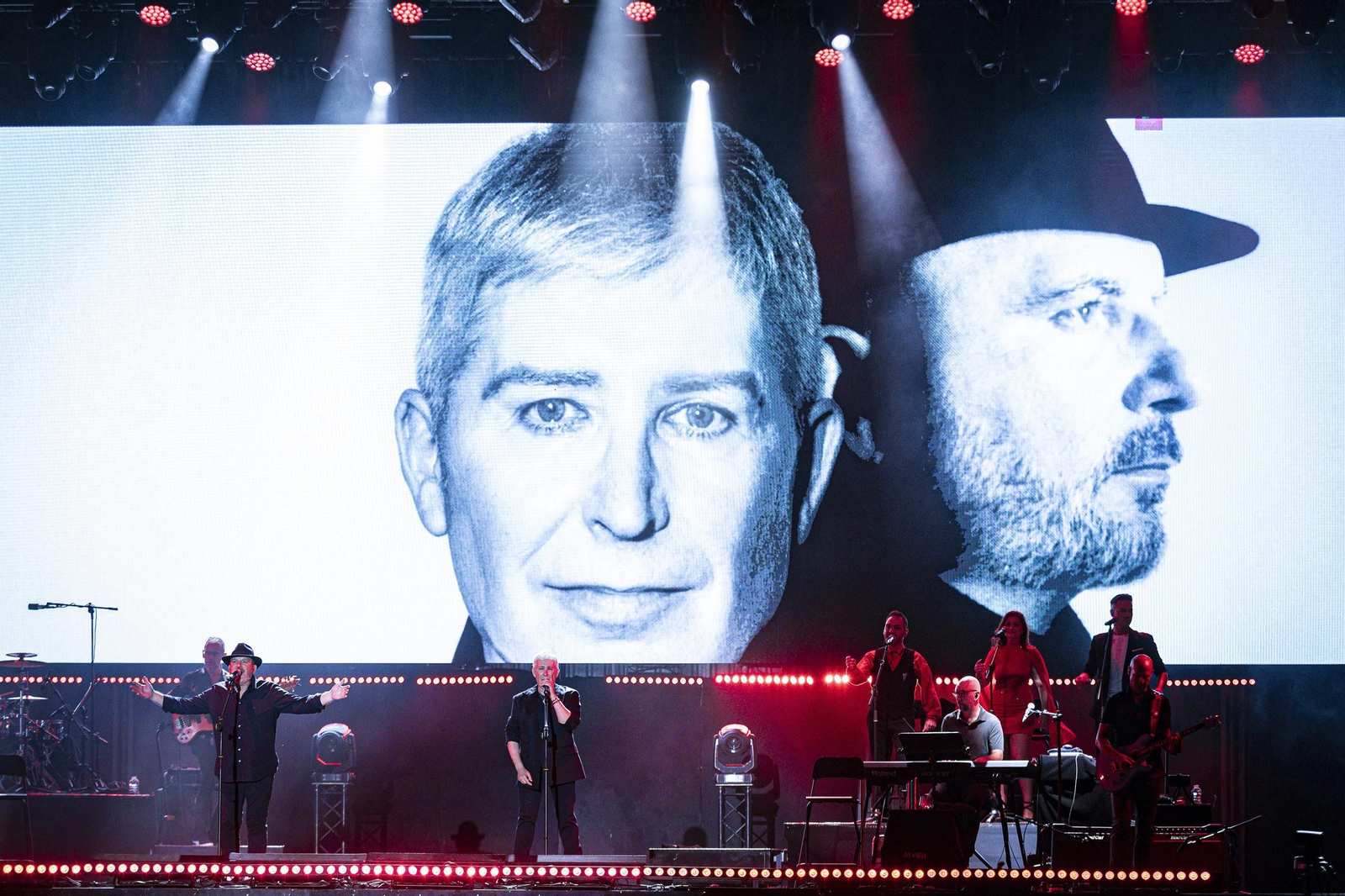 Búscate en las imágenes del concierto de Los Pecos en Concert Music Festival de Chiclana