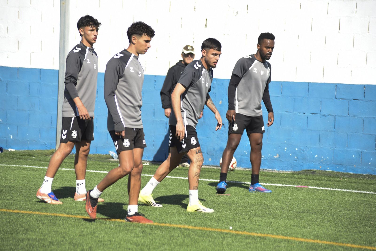 Las fotos del primer entrenamiento de Carlos Guerra y Miguel Angel Rondan al frente de la Balona