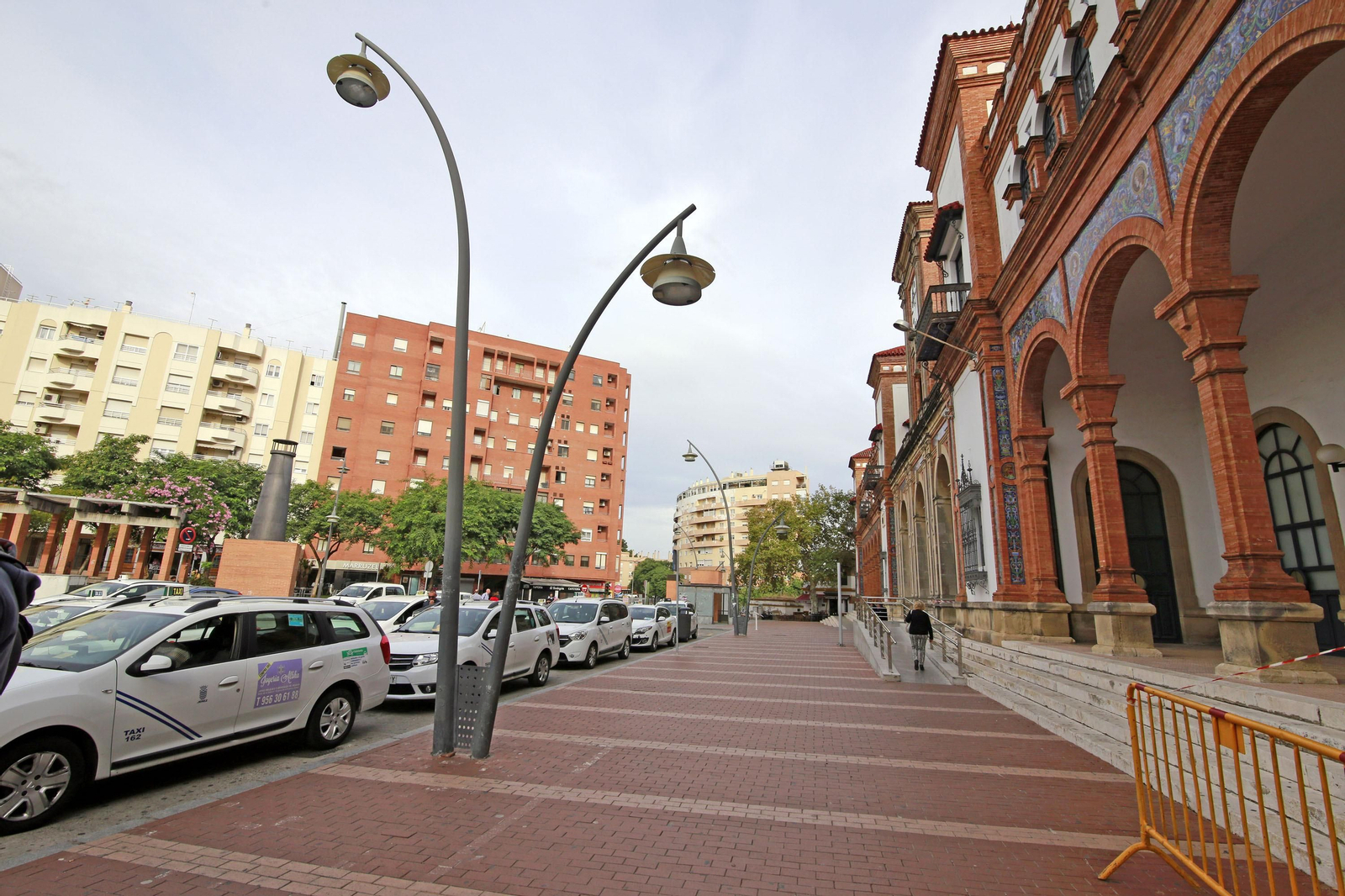 Aspecto que tenía este miércoles la parada de taxis de la estación de trenes.