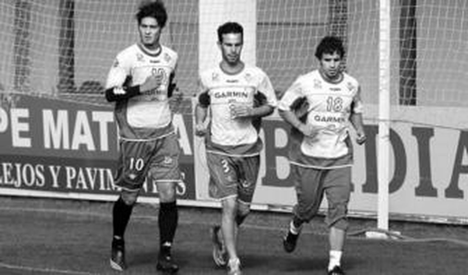 Edu realiza carrera continua junto a Fernando Vega y Rivera.