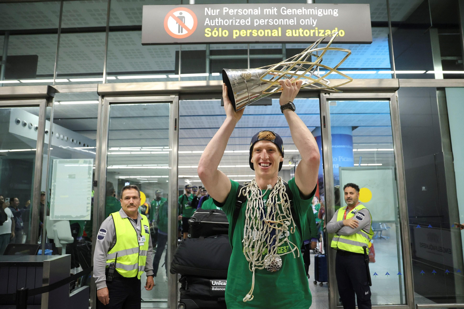 La llegada de los héroes de Belgrado, en imágenes