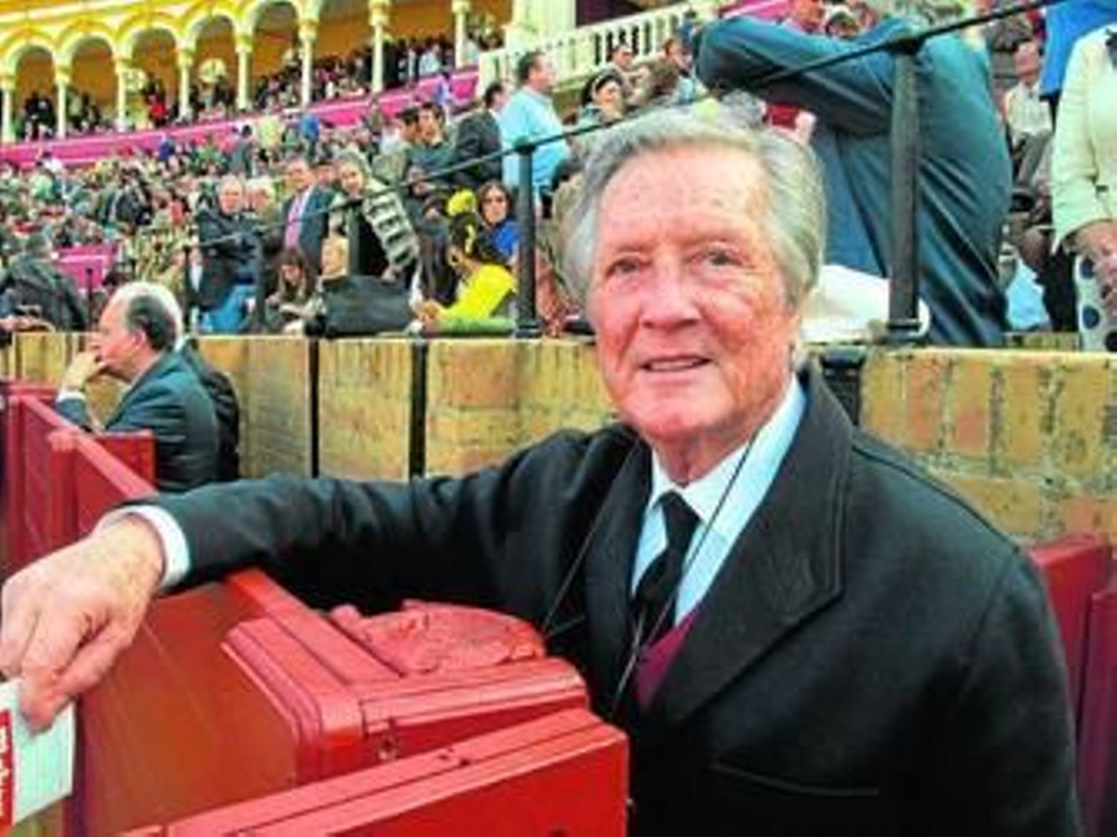 José Martínez 'Limeño', en el callejón de la plaza de toros de la Real Maestranza de Sevilla.