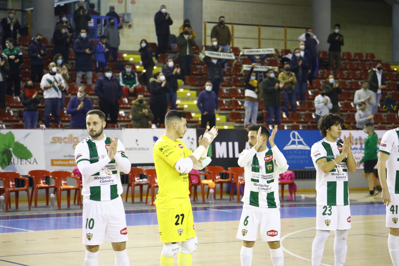 Las imágenes del triunfo del Córdoba Futsal ante O Parrulo