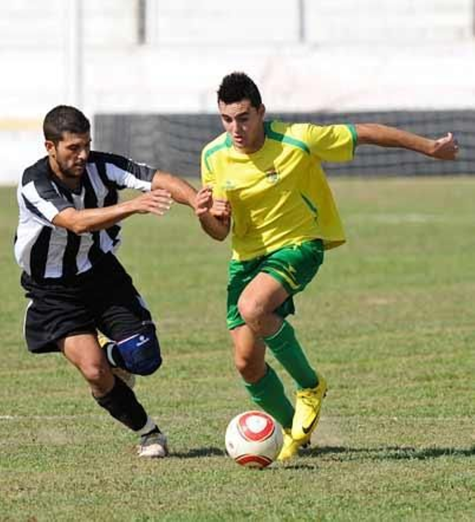 La Unión cae en Mairena en un duelo con pocas ocasiones para ambas partes

Foto: David de la Rosa (LOF)