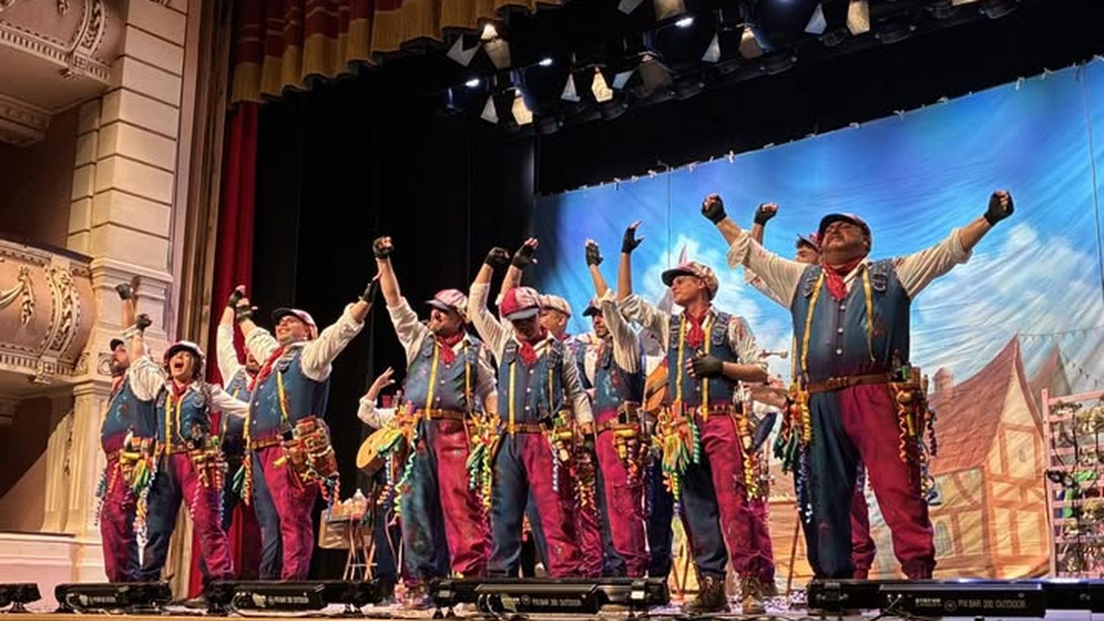 Comparsa 'Los Manitas'