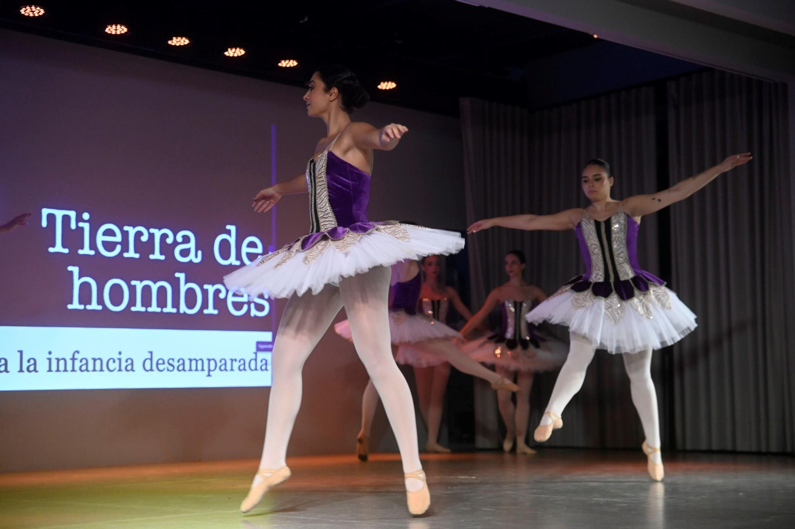 El III Encuentro de Escuelas de Baile 'Córdoba Baila por la Infancia', en imágenes