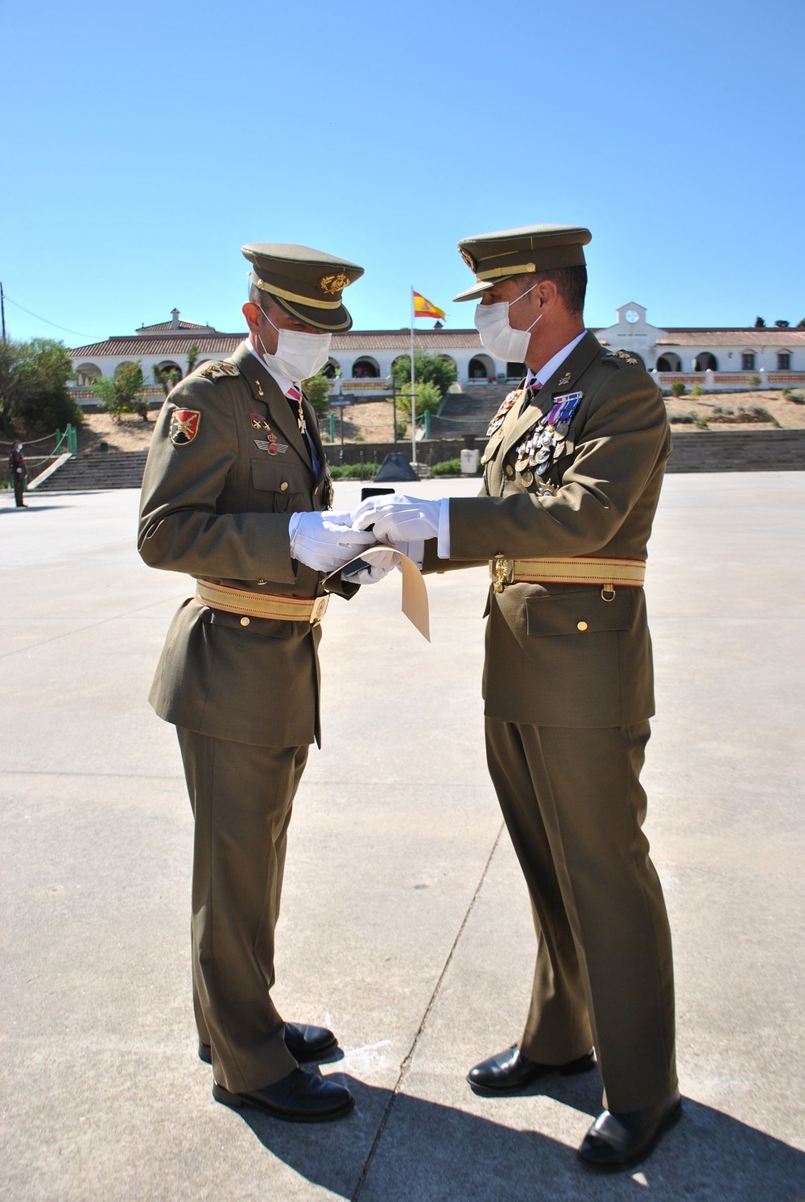 Entrega título de Alumno Honorífico.