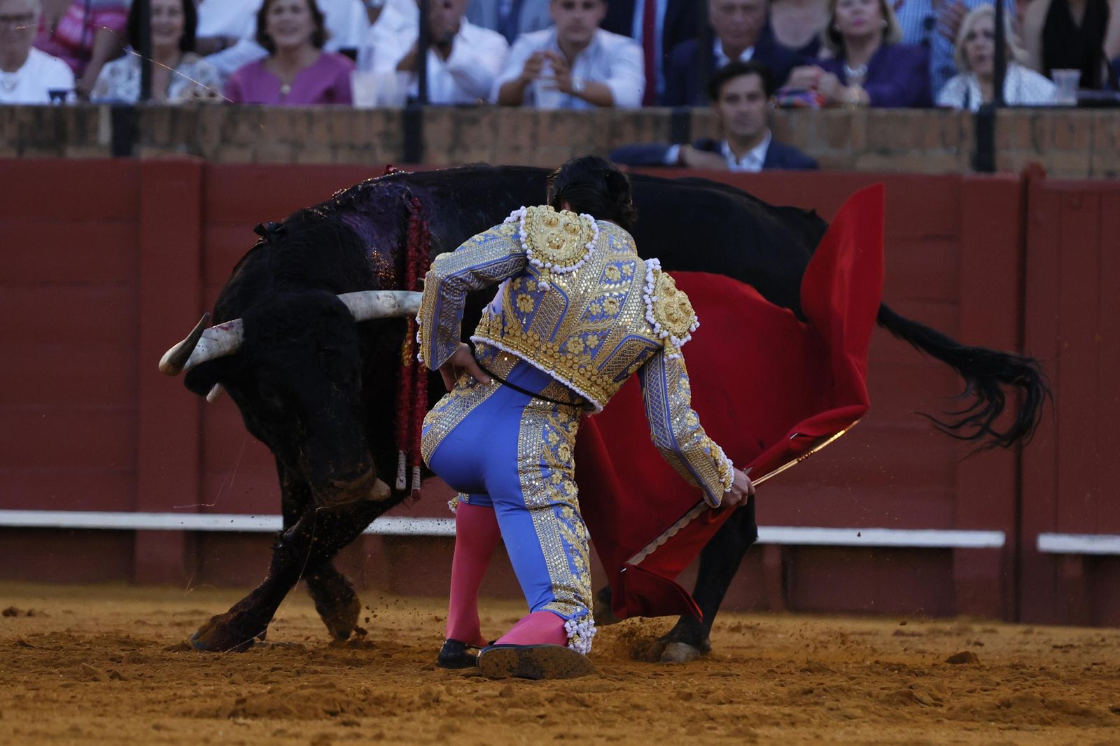 Las imágenes del primer festejo de San Miguel