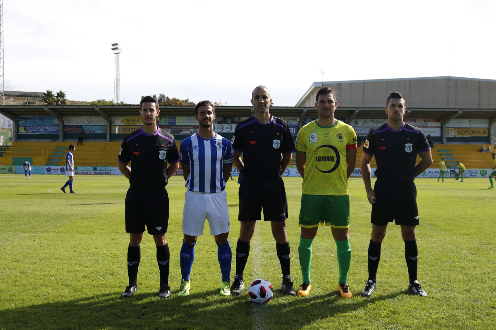 Trío arbitral y capitanes
