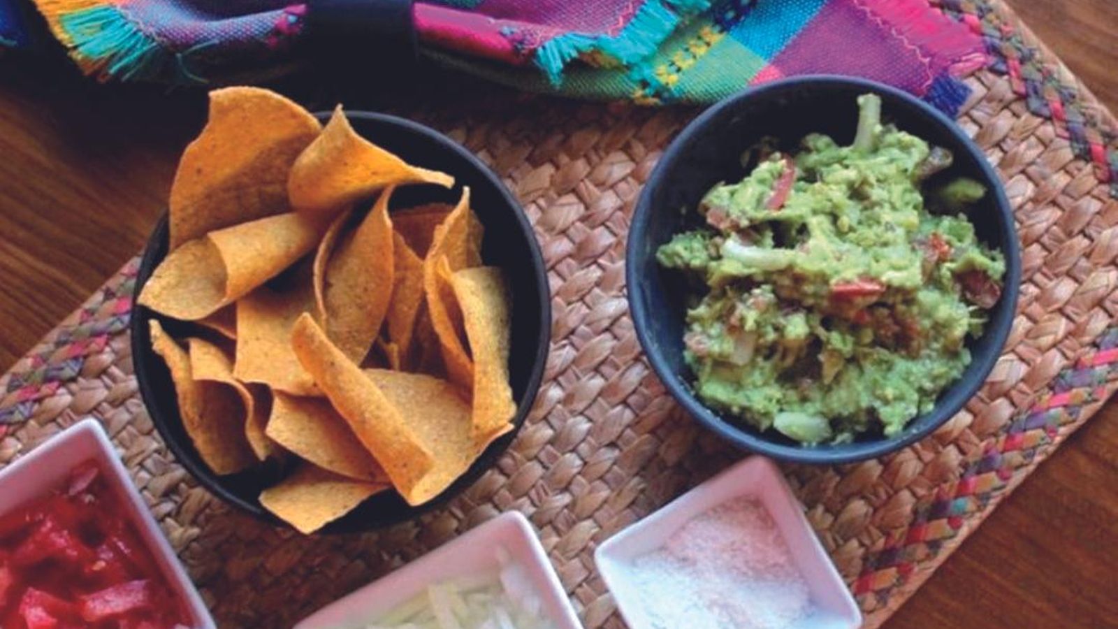 Nachos con guacamole