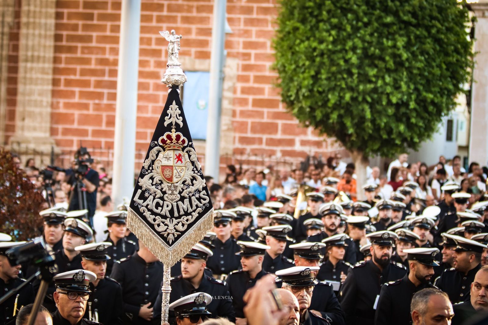 La Agrupación Lágrimas de Dolores durante la magna