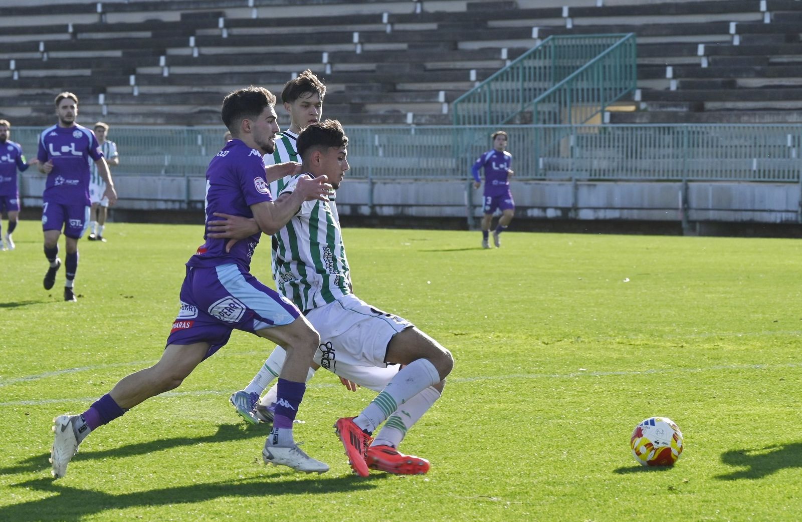 Las mejores fotos de la victoria del Ciudad de Lucena en el derbi provincial ante el Córdoba B