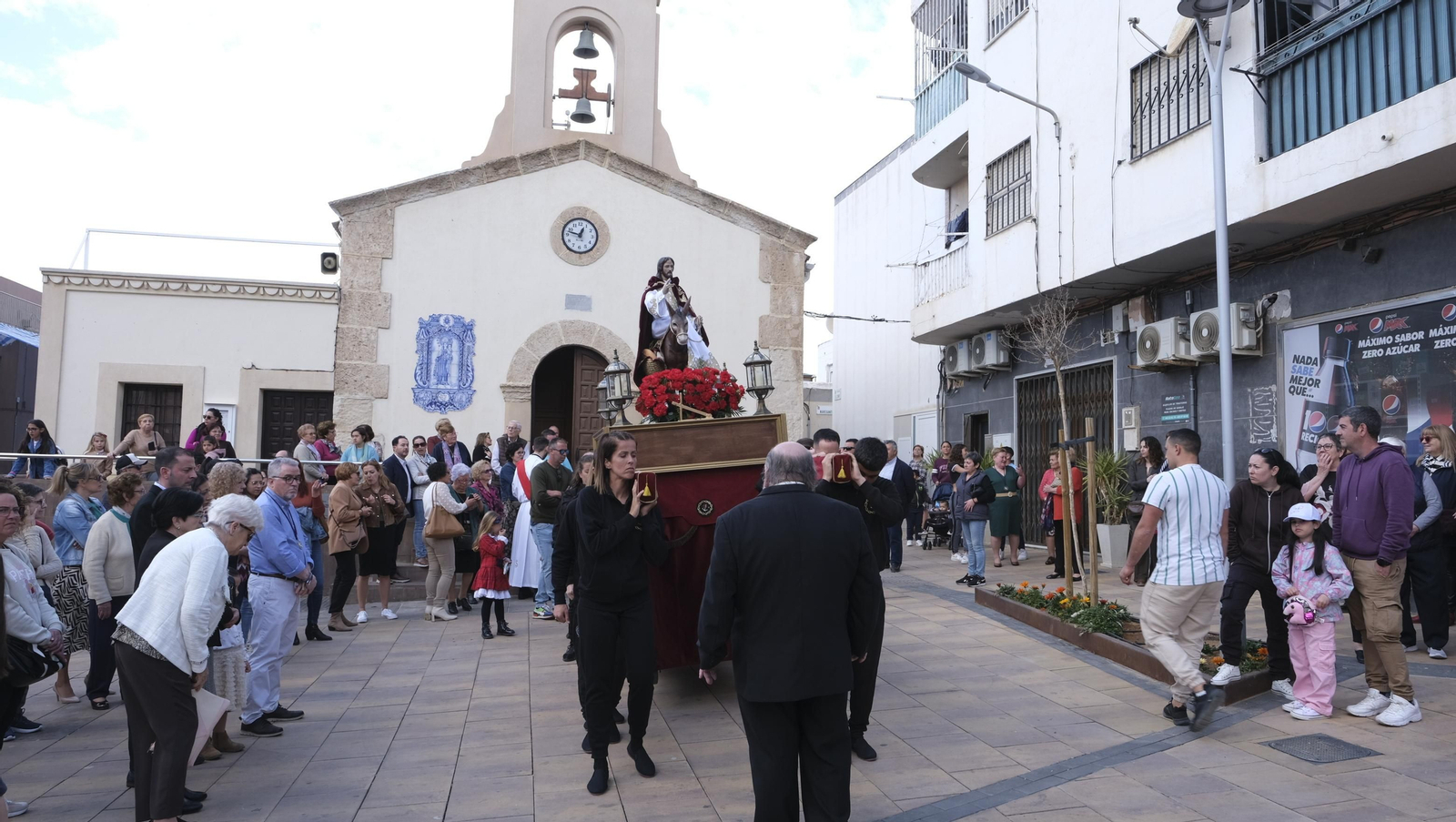 Imágenes de la bendición de la Borriquita de El Alquián, por el Obispo de Almería
