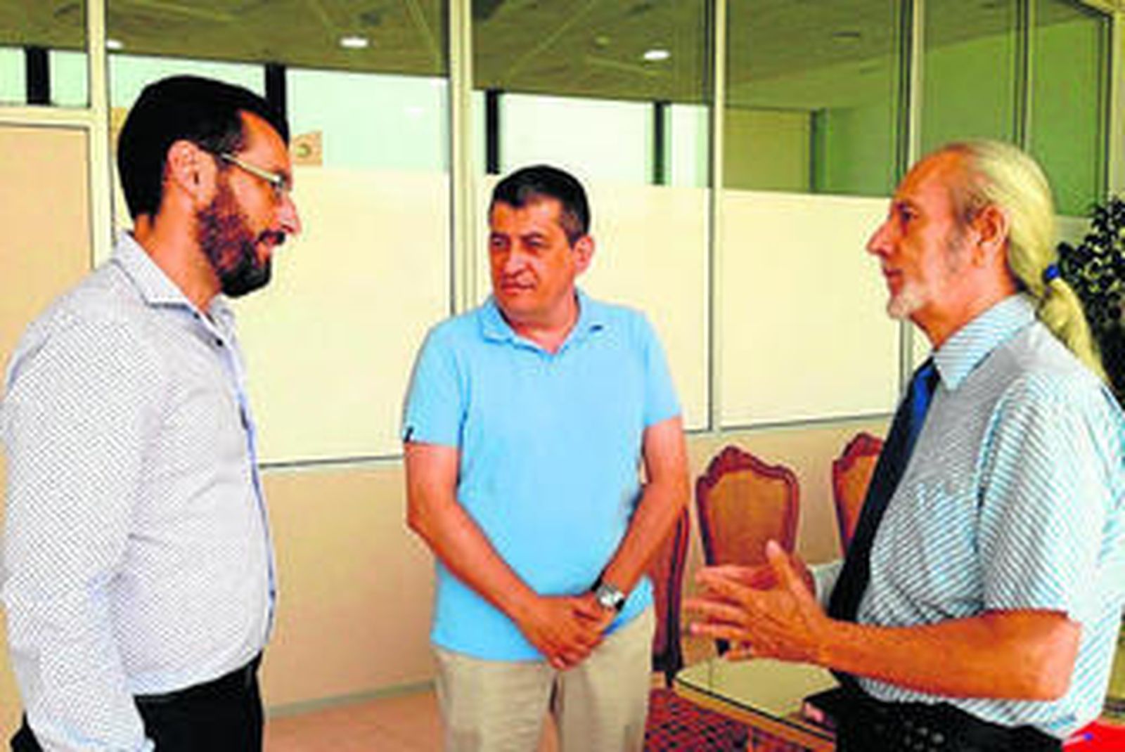 Imagen del encuentro entre Juan Franco y Víctor Quintanilla.