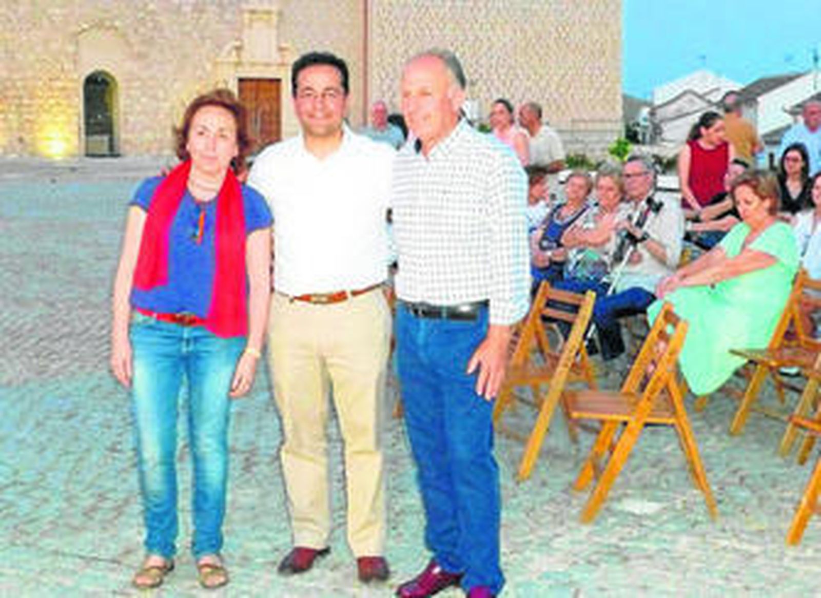 El alcaldable socialista y actual regidor, en su primer mitin de campaña.