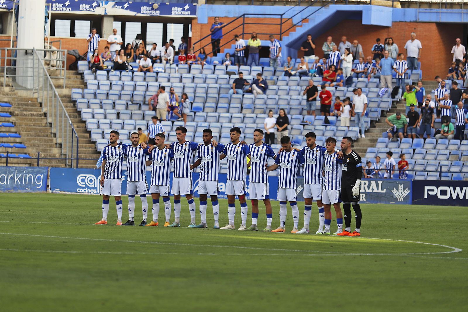 Imágenes del encuentro entre el Recreativo de Huelva y el Antequera CF