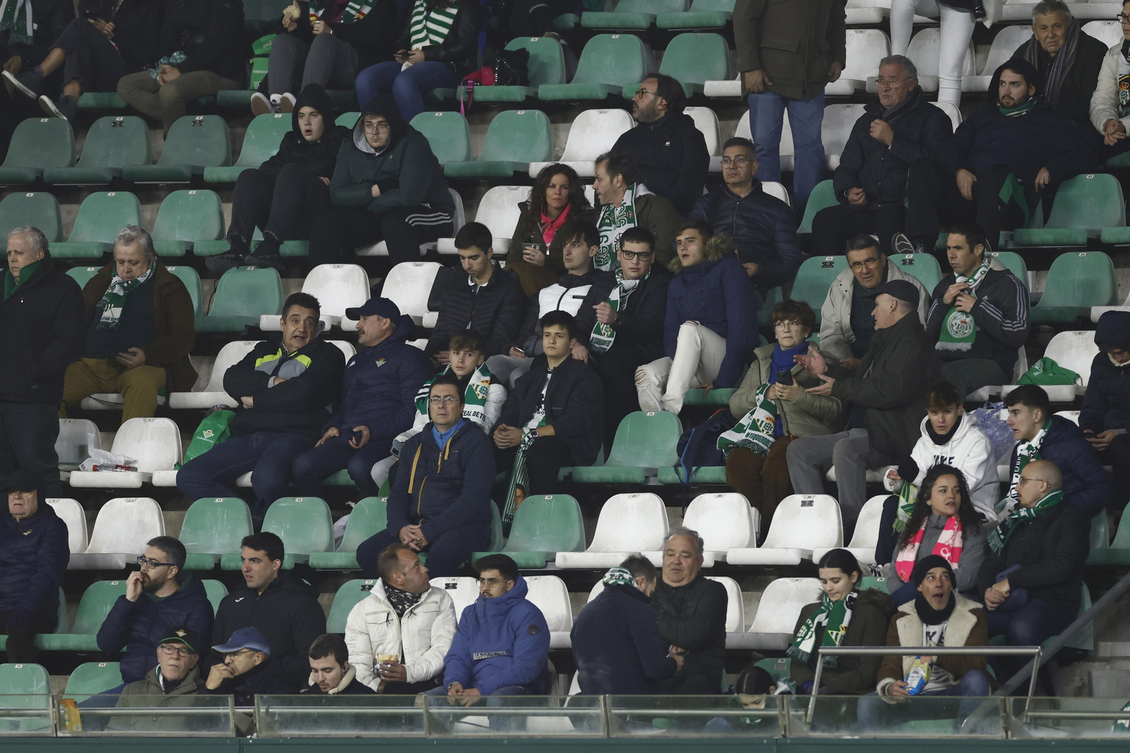 Búscate en las fotos del Betis-Osasuna