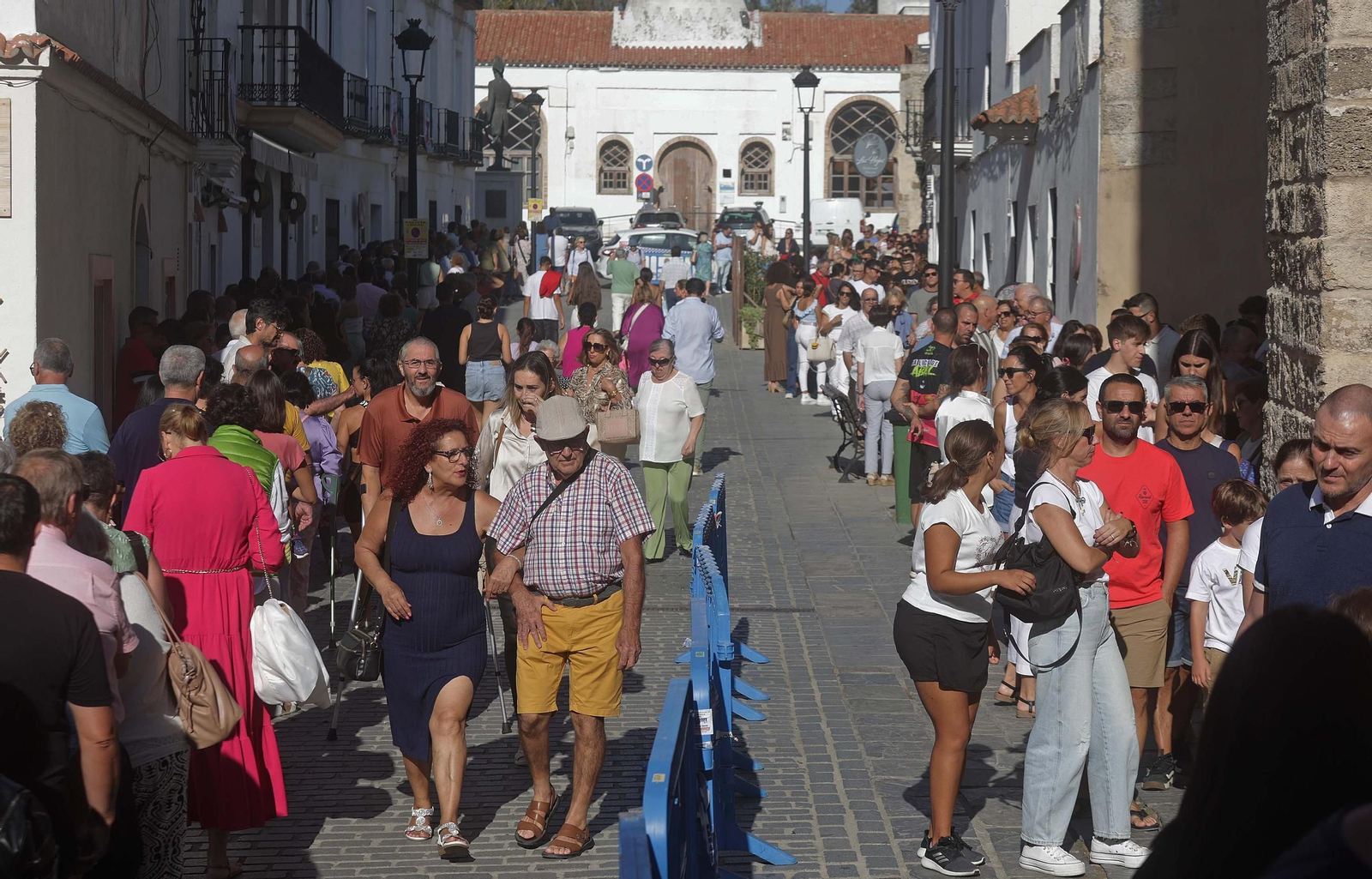 La tradición bajo el manto de la Virgen de la Luz de Tarifa, en imágenes