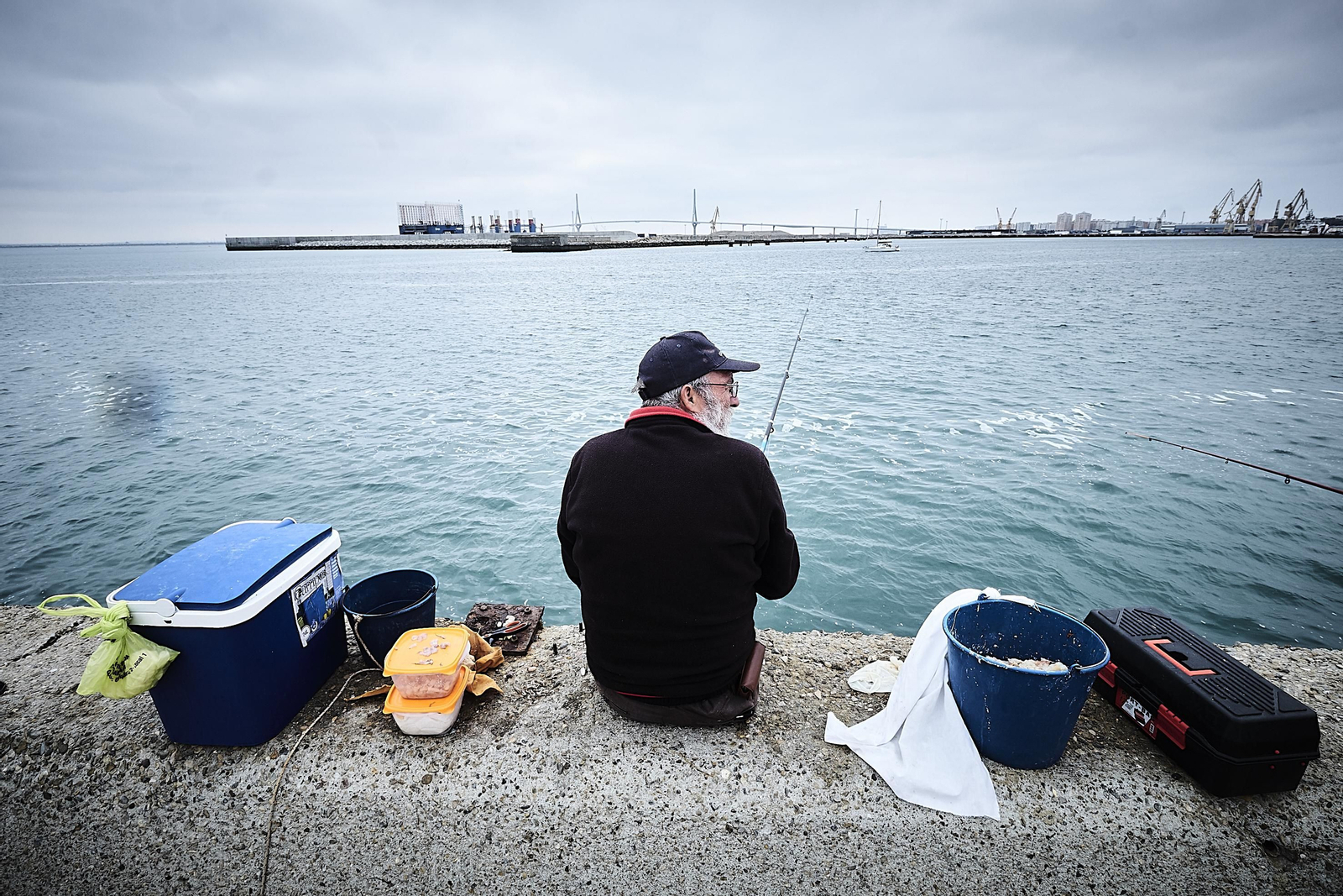La afición a la pesca en Cádiz, en imágenes
