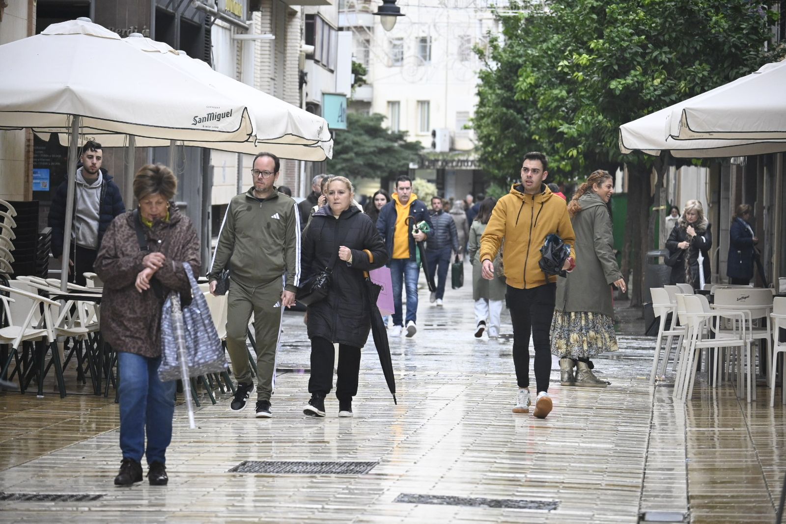 Fotografías de ambiente en la mañana del 3 de enero en Huelva